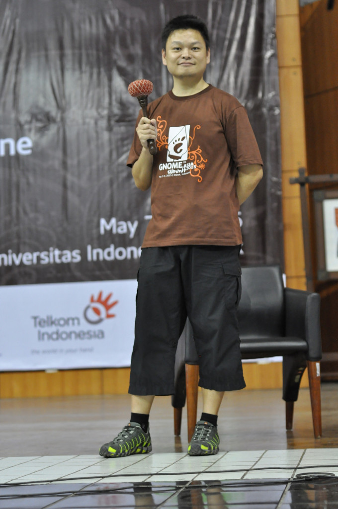 Max, he did the work with full of energy - Taken by GNOME Asia Summit 2015 Local Committee  – https://creativecommons.org/licenses/by-nc/2.0/